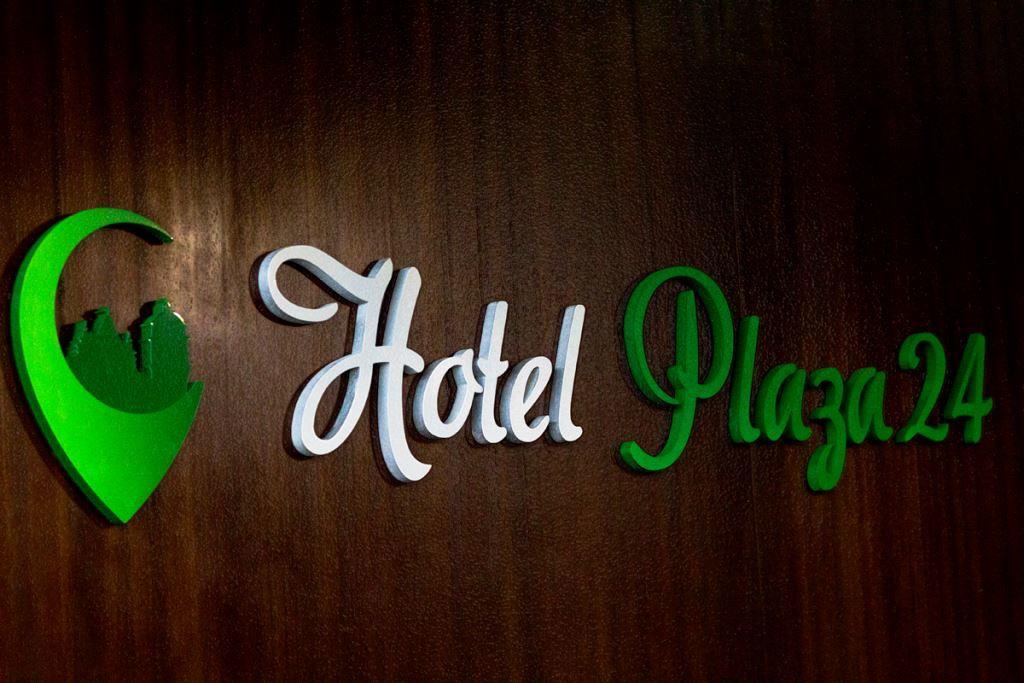 Hotel Plaza 24 Санта-Крус-де-ла-Сьерра Экстерьер фото
